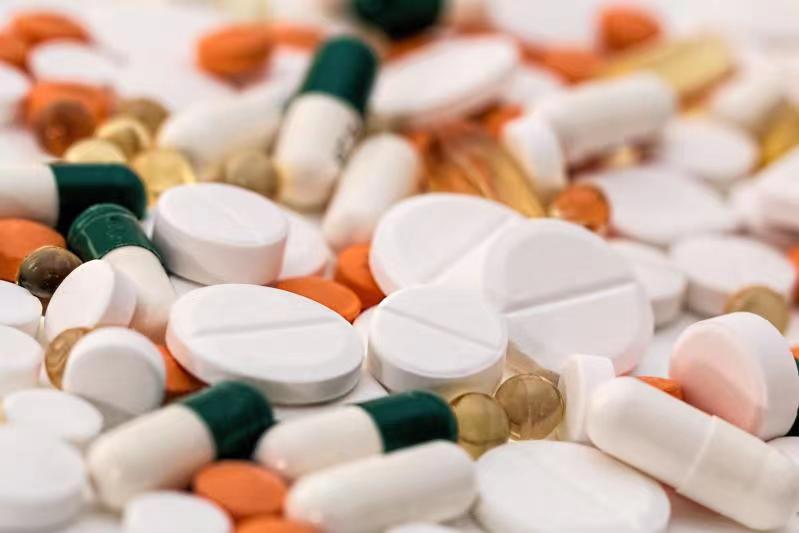 Magnafolat z boljšo stabilnostjo in farmakokinetiko